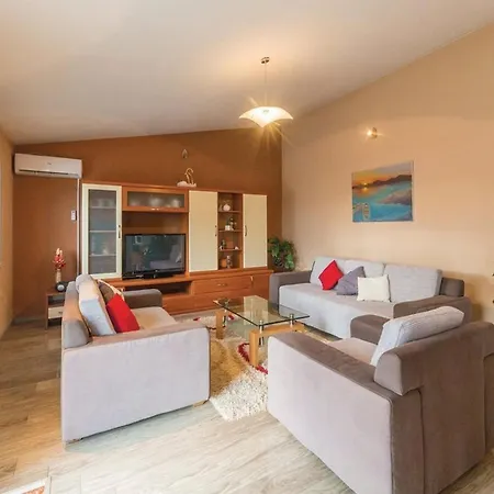 Vila Mediterranean Stylish With Pool In Kastel Stari - Six Bedroom With Pool *